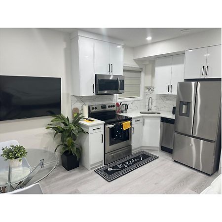 Award Winning Boho Paradise Sunlit Modern Suite Calgary Exterior photo